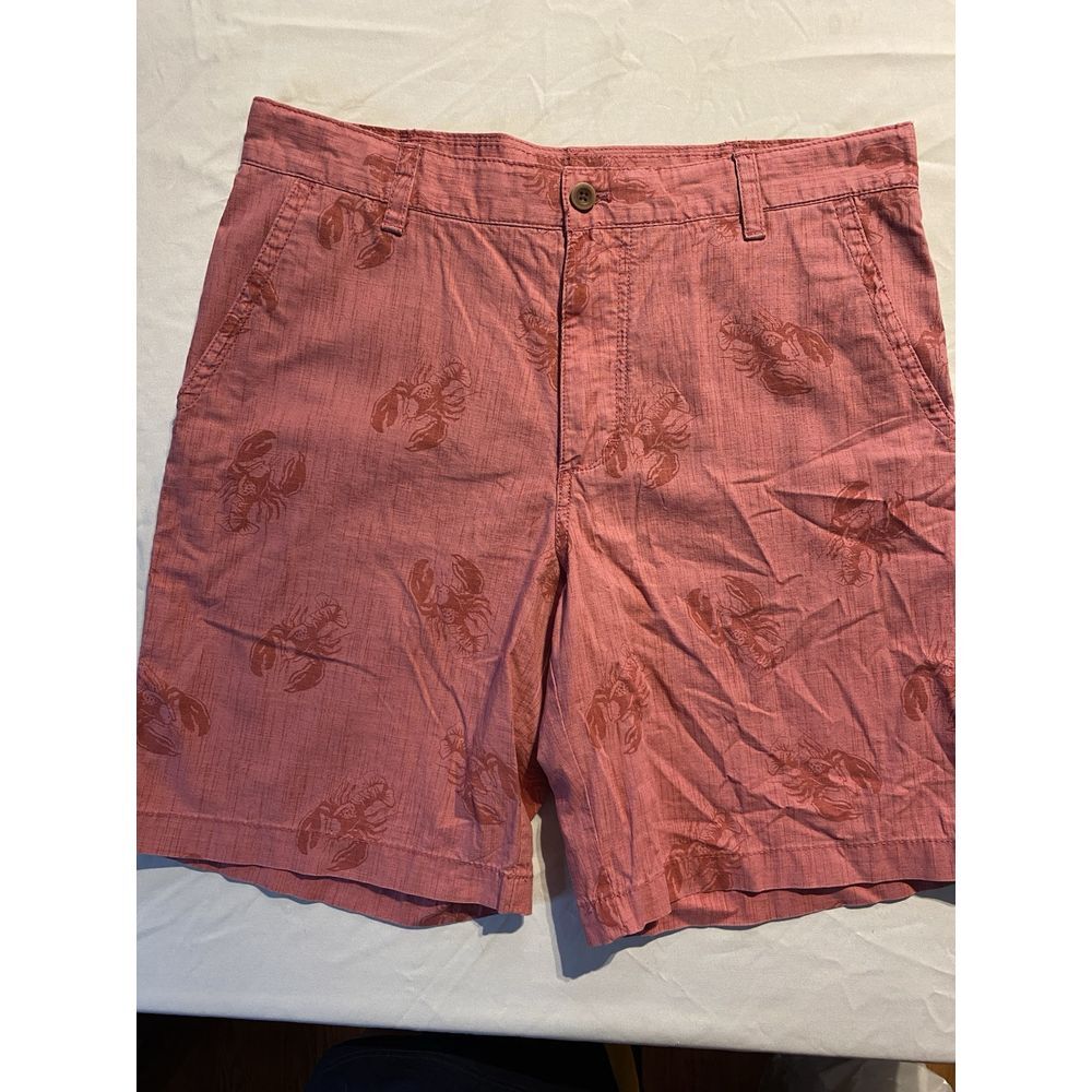 IZOD Saltwater Cargo Shorts All Over Large Lobster Print Flat Front Size 34 Pink